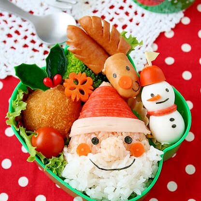 クリスマスキャラ弁！ふわふわ髭サンタおにぎり弁当